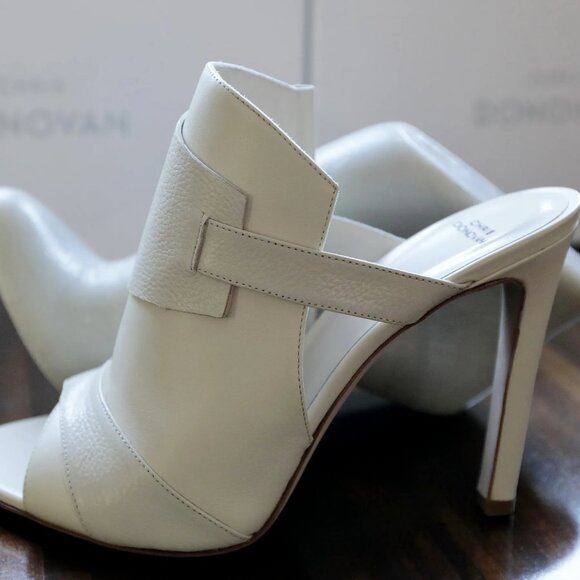 NEW CHRIS DONOVAN Made In Italy Leather Pegasi Heeled Mules in white 1225 18t9 - Picture 5 of 10